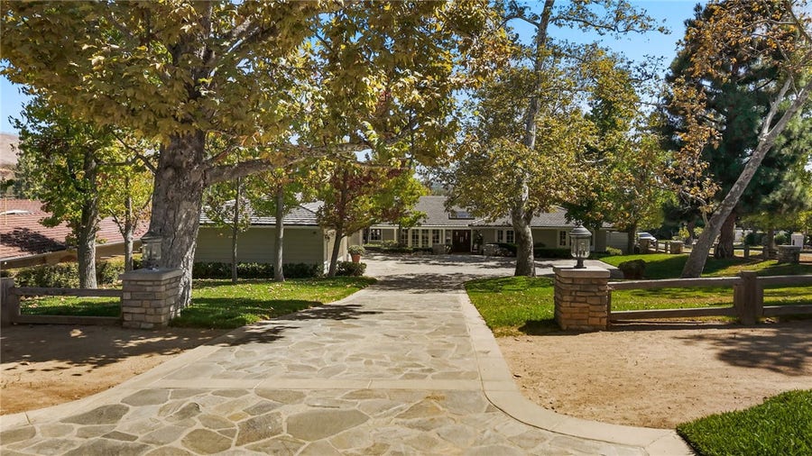 Property photo for 10982 Bent Tree Road, North Tustin, CA