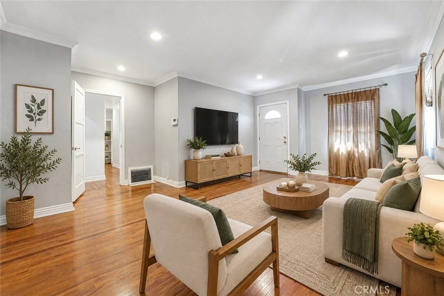 Property photo for 727 W 137th Place, Gardena, CA