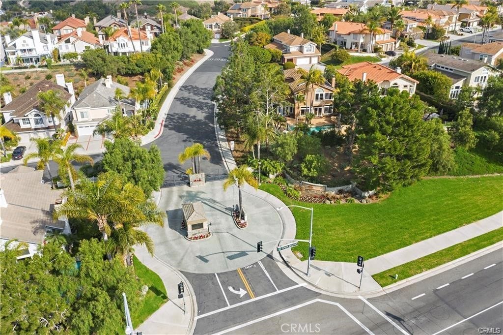 15 Glastonbury Pl, Laguna Niguel, CA 92677 15 Glastonbury Pl, Laguna Niguel, CA 92677