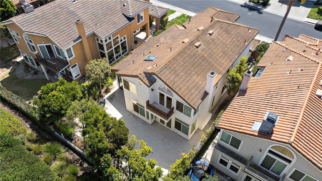 15 Glastonbury Pl, Laguna Niguel, CA 92677 15 Glastonbury Pl, Laguna Niguel, CA 92677