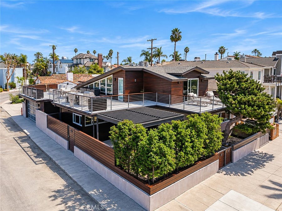 Property photo for 56 The Colonnade, Long Beach, CA