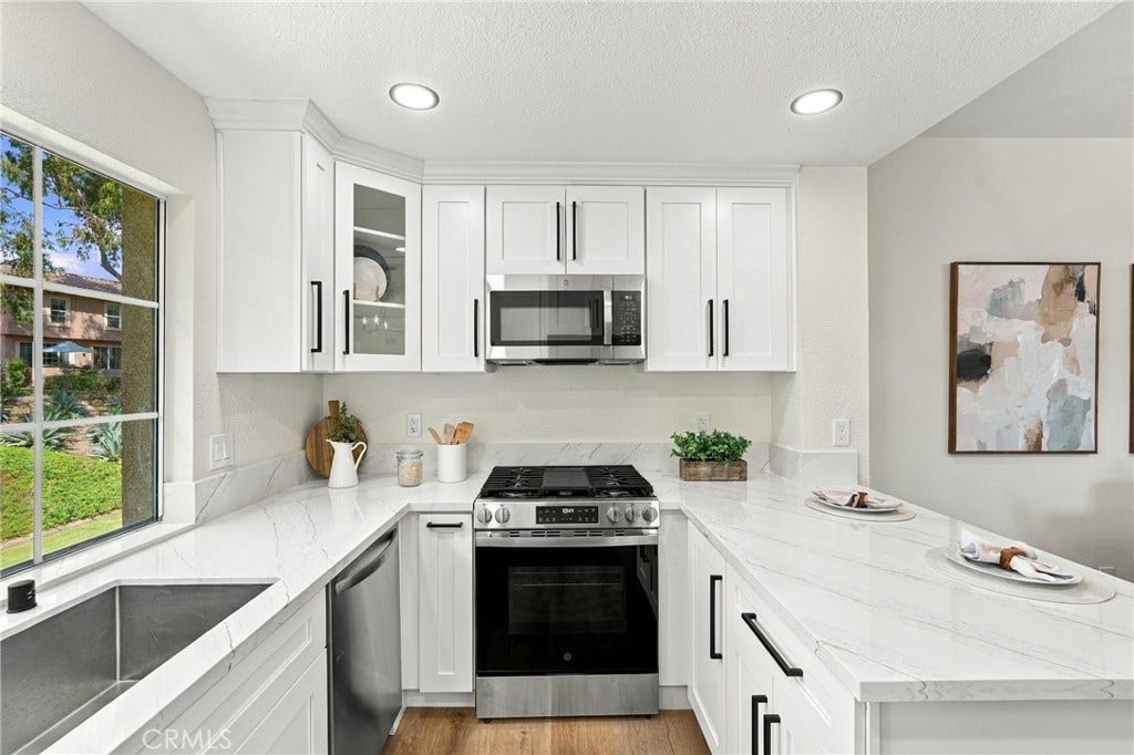 12 Via Solaz, Rancho Santa Margarita, CA 92688 12 Via Solaz, Rancho Santa Margarita, CA 92688