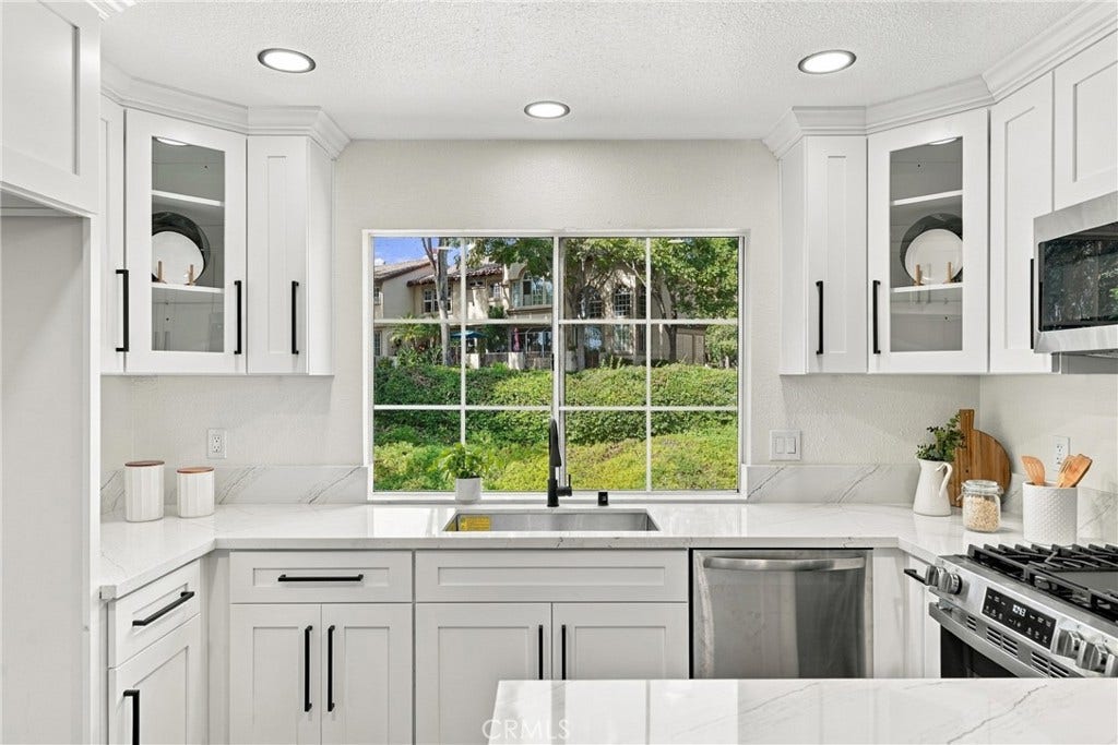 12 Via Solaz, Rancho Santa Margarita, CA 92688 12 Via Solaz, Rancho Santa Margarita, CA 92688