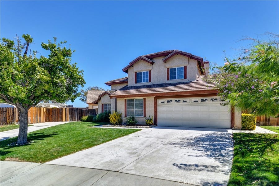 Property photo for 38016 Ranier, Palmdale, CA