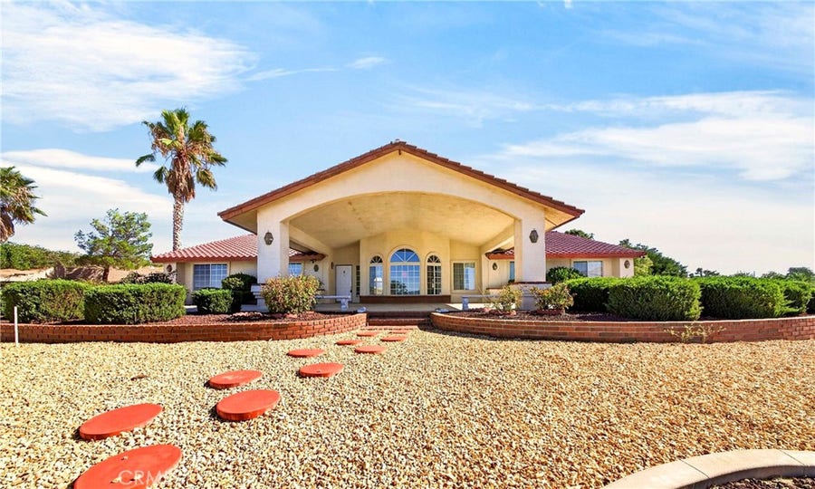 Property photo for 13573 Sunset Drive, Apple Valley, CA