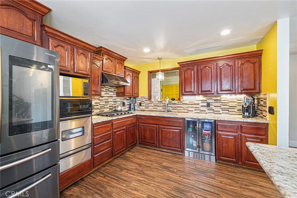 656 Sandy Hook, La Puente, CA 91744 Here is your updated kitchen...