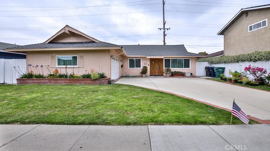 Property photo for 6631 Walton Dr, Huntington Beach, CA