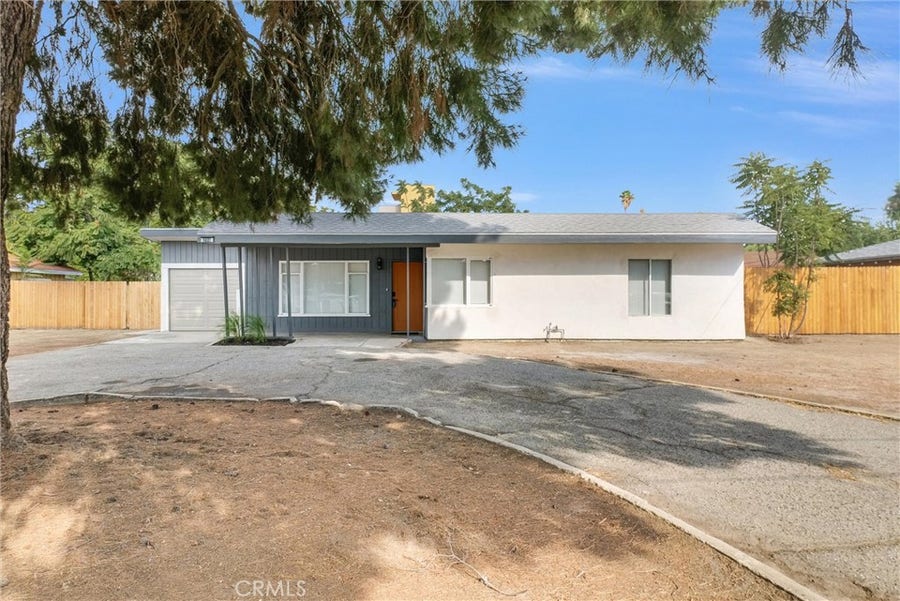 Property photo for 236 S San Jacinto, Hemet, CA