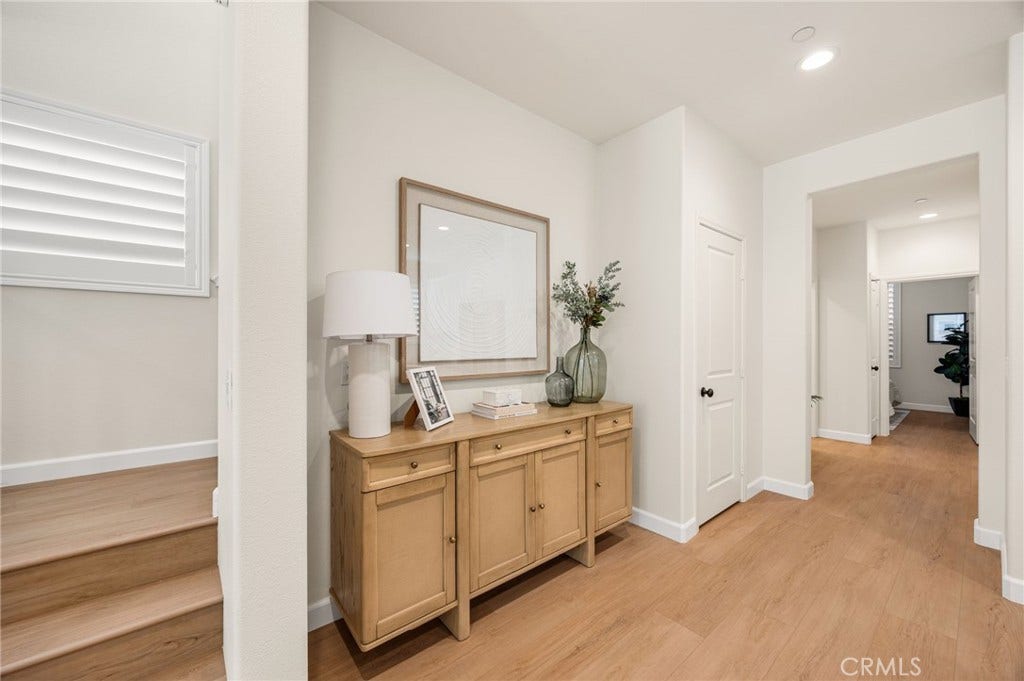 3452 E Quintessa Privado, Ontario, CA 91762 Kitchen Niche.