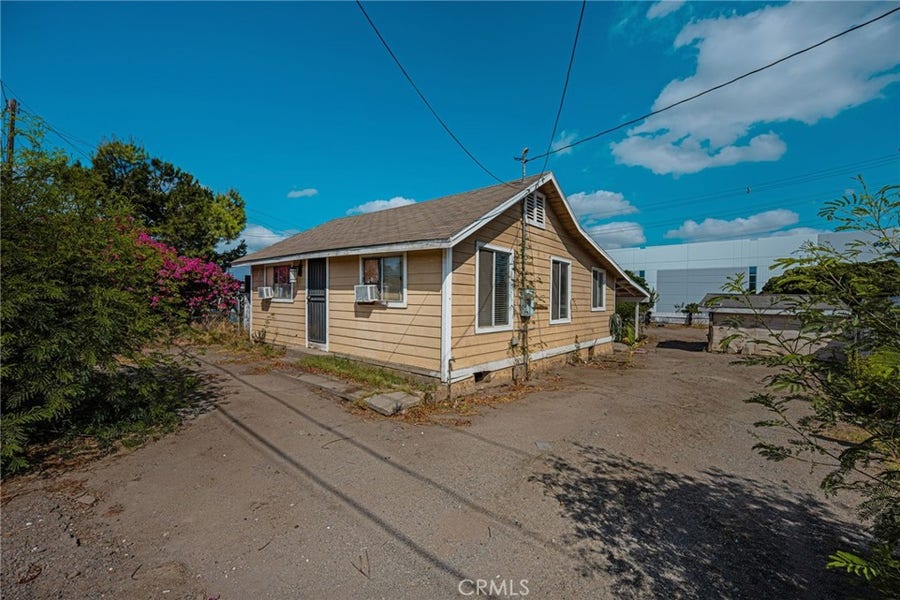 Property photo for 920 E 3rd Street, Corona, CA