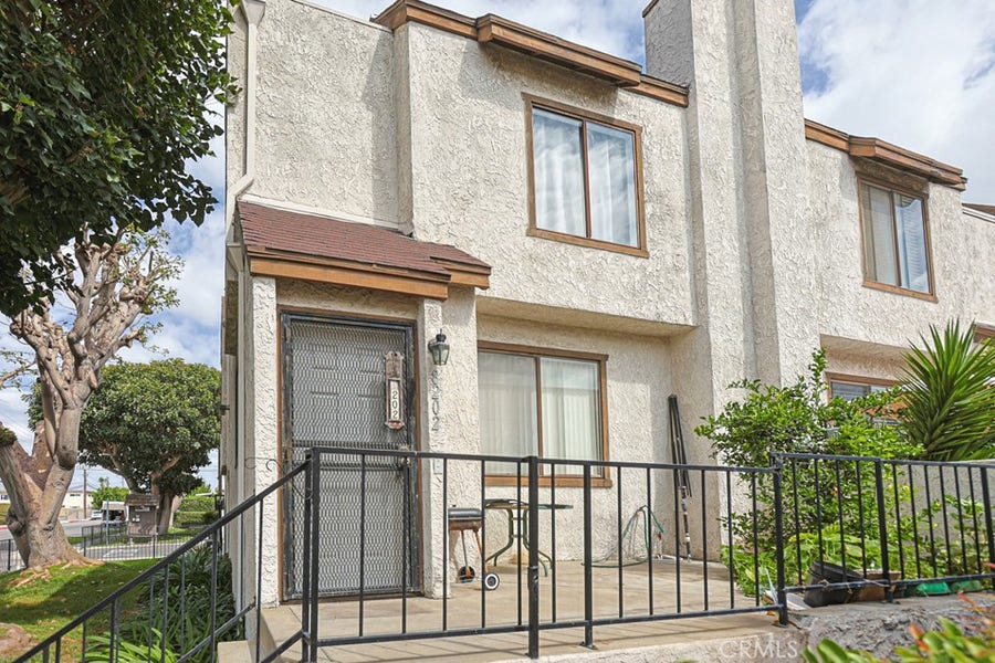 Property photo for 8202 MAUREEN, Midway City, CA