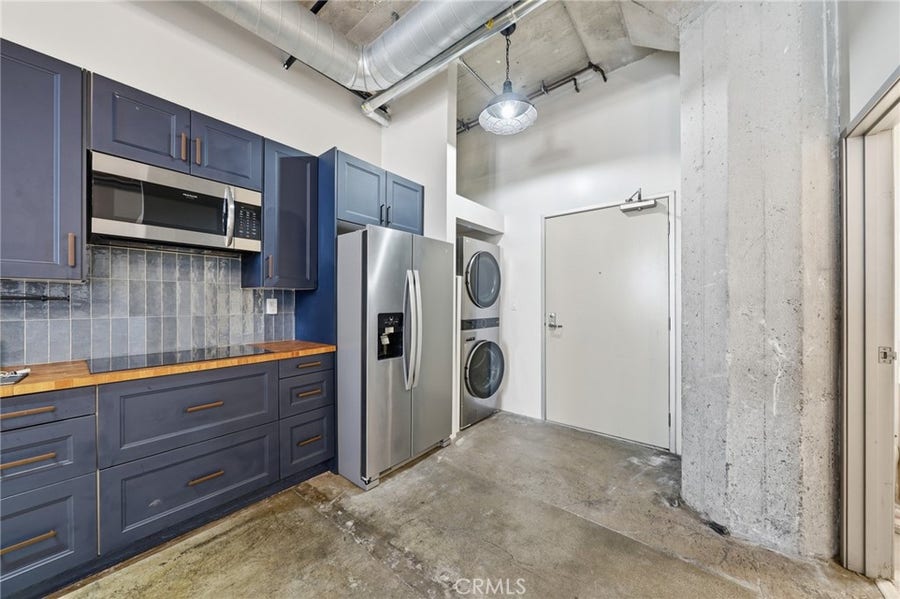 Property photo for 825 E 4th, #101, Los Angeles, CA