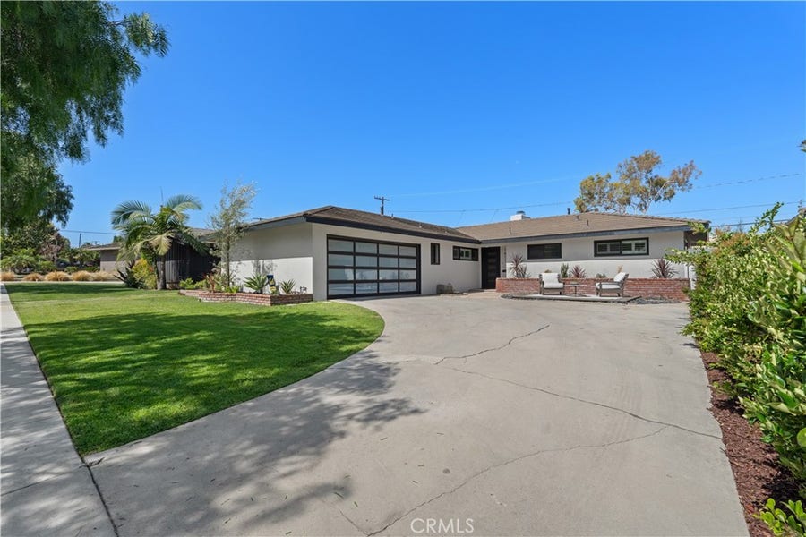 Property photo for 1611 N Greenbrier, Long Beach, CA