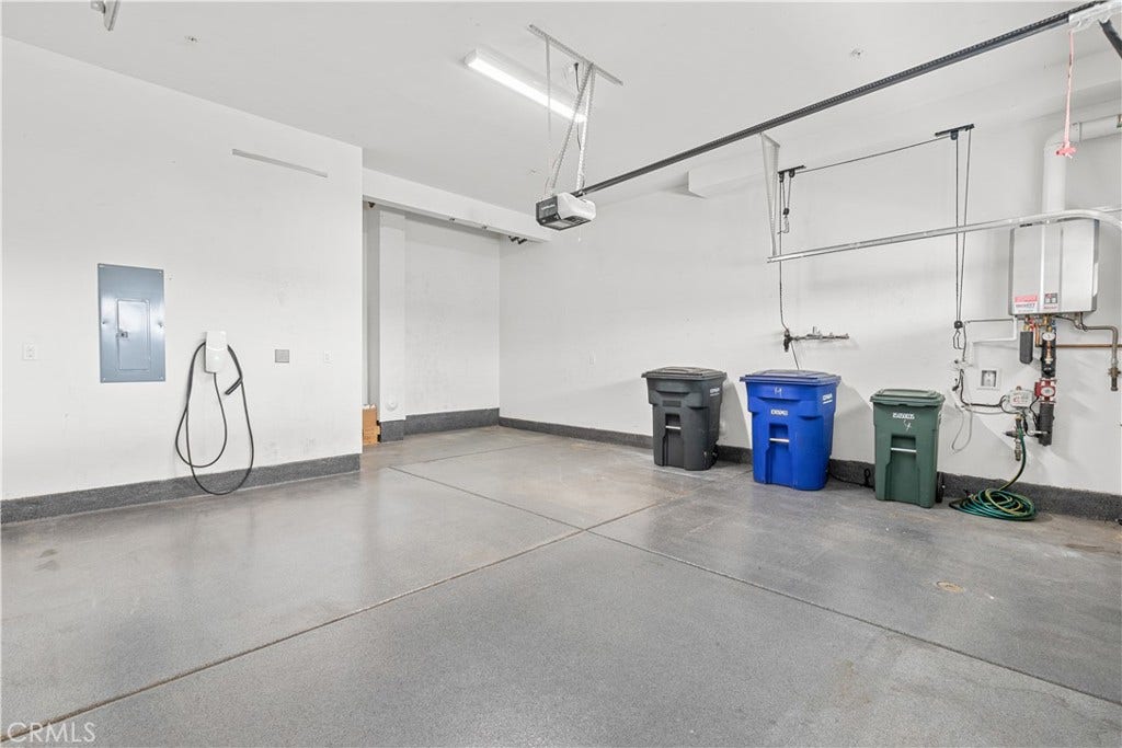 604 White Oaks, Lake Forest, CA 92610 Garage w/ Tesla car charger