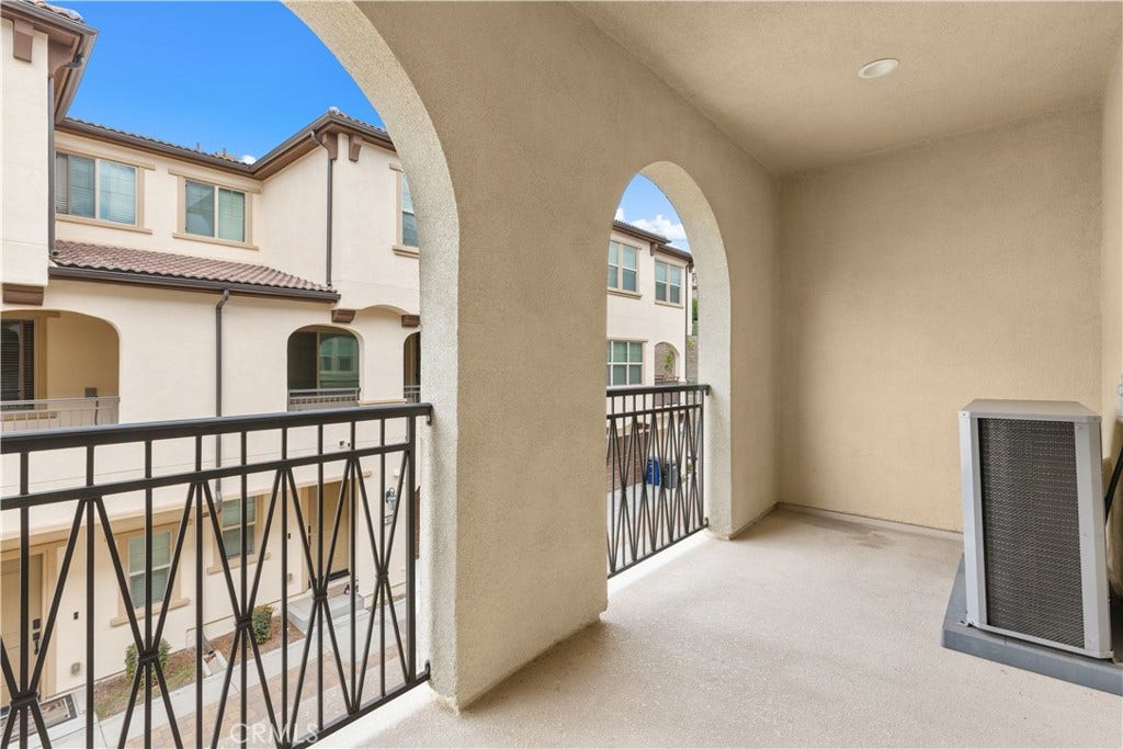 604 White Oaks, Lake Forest, CA 92610 Balcony 2nd level