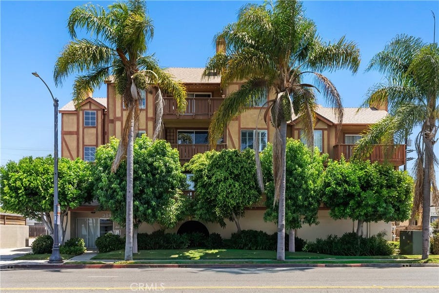 Property photo for 384 Redondo Avenue, #401, Long Beach, CA