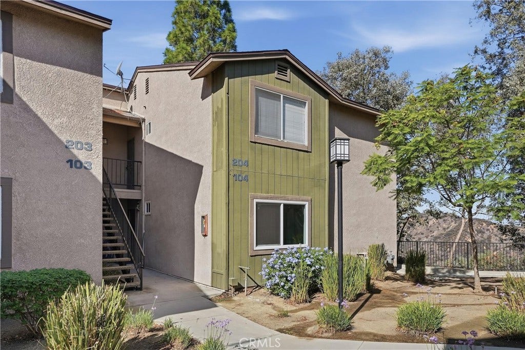2616 Avenida del Vista, #B204, Corona, CA 92882