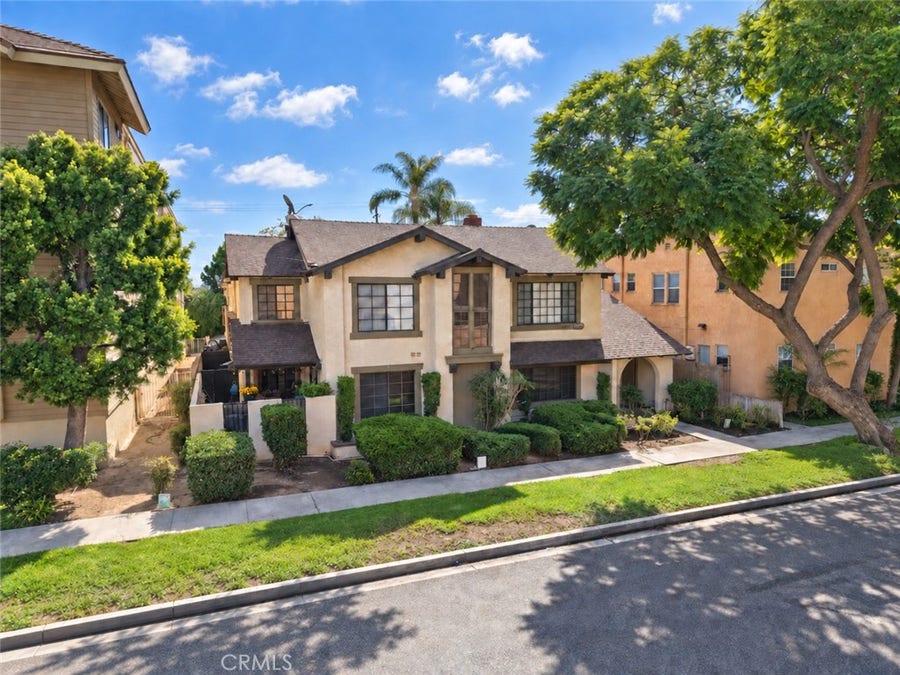 Property photo for 4126 Elm Ave, Long Beach, CA