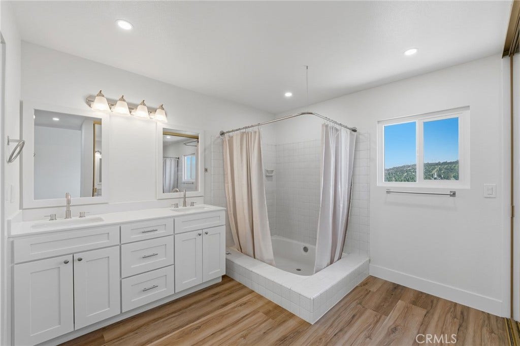 11739 Rancho Verde Drive, Whittier, CA 90601 Primary Full Bathroom (Bath #3)