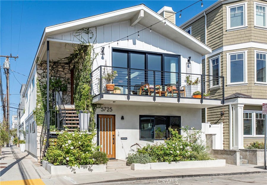 Property photo for 5725 E Ocean, Long Beach, CA
