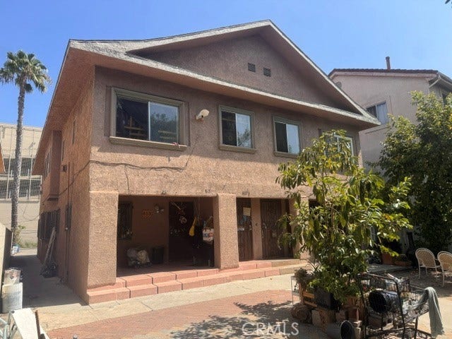 Property photo for 811 W 40th, Los Angeles, CA