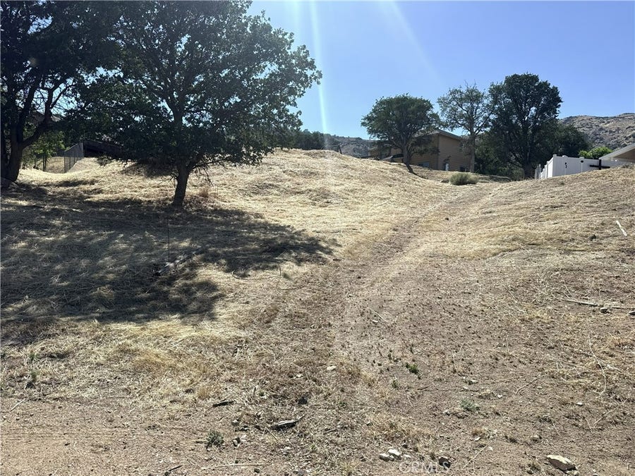 Property photo for 22801 Retreat Place, Golden Hills, CA