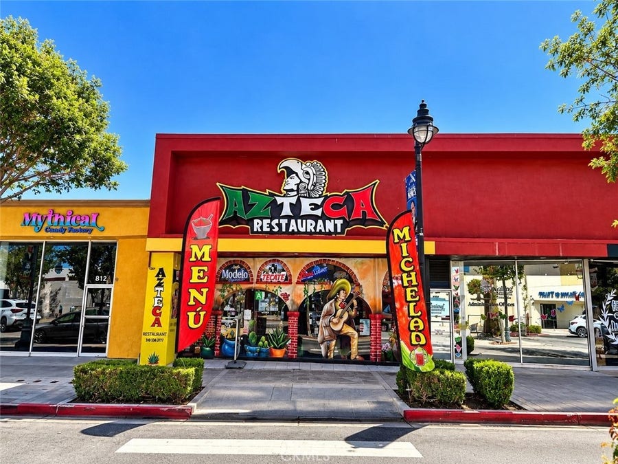Property photo for 814 W Lancaster Blvd, Lancaster, CA