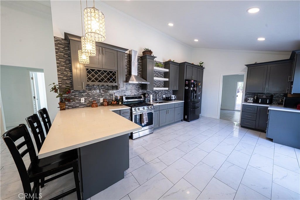 27081 Sombras, Mission Viejo, CA 92692 27081 Sombras, Mission Viejo, CA 92692