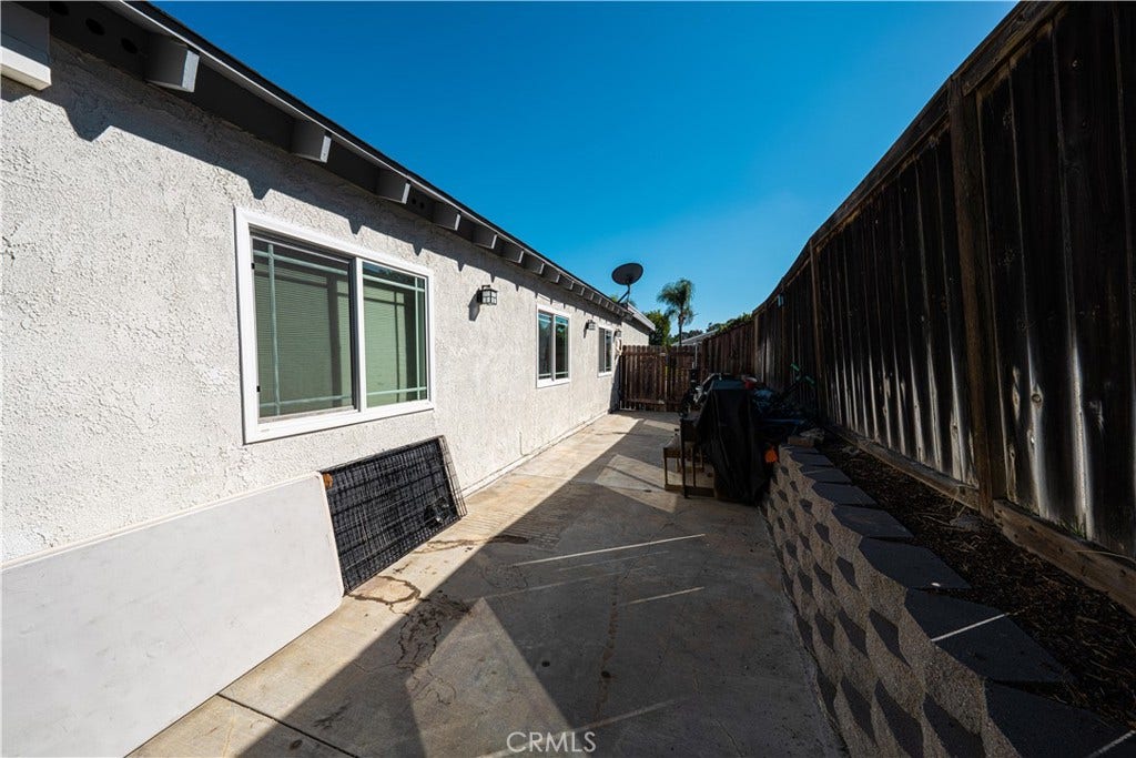 27081 Sombras, Mission Viejo, CA 92692 Left Side Yard