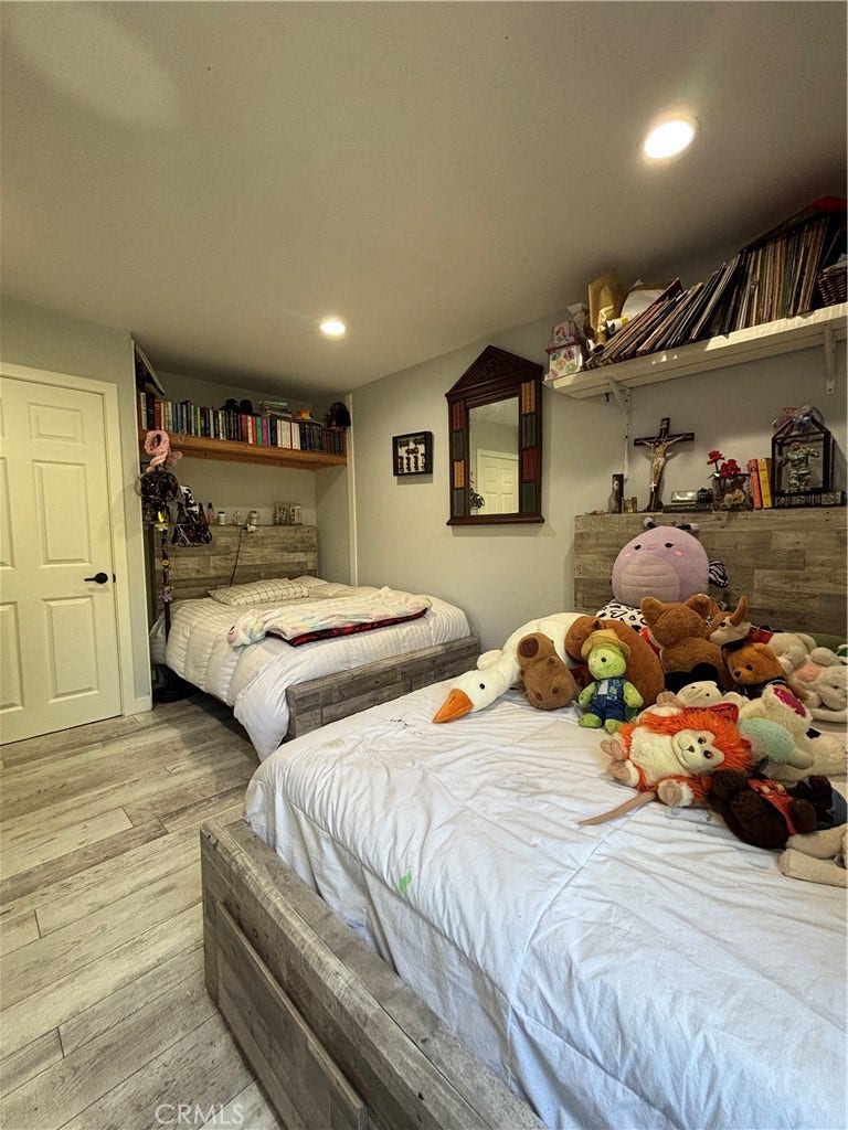 700 W 3rd, Santa Ana, CA 92701 700 W 3rd, Santa Ana, CA 92701