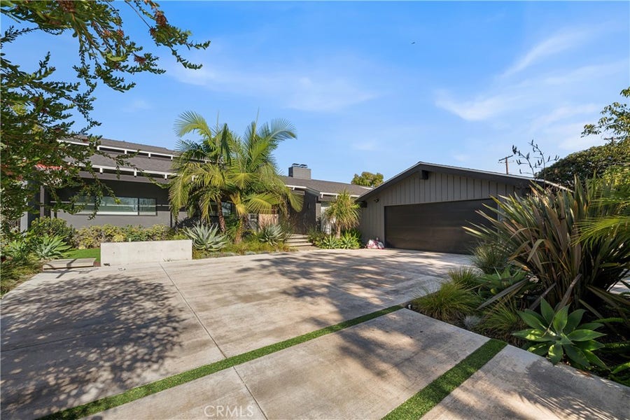 Property photo for 1340 Knoxville Avenue, Long Beach, CA