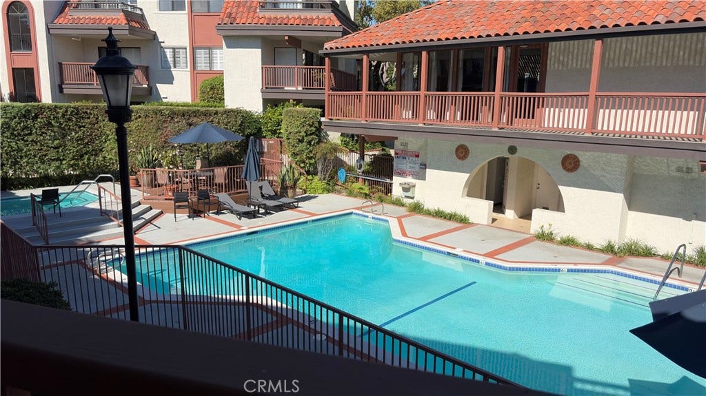 6358 Riviera Circle, Long Beach, CA 90815 Pool