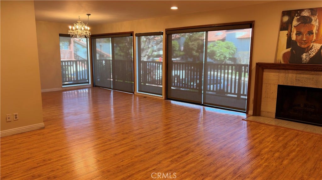 6358 Riviera Circle, Long Beach, CA 90815 Dining oRom