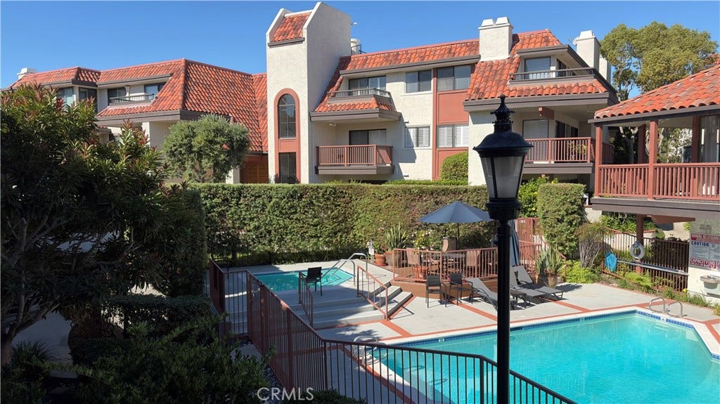 6358 Riviera Circle, Long Beach, CA 90815 Spa