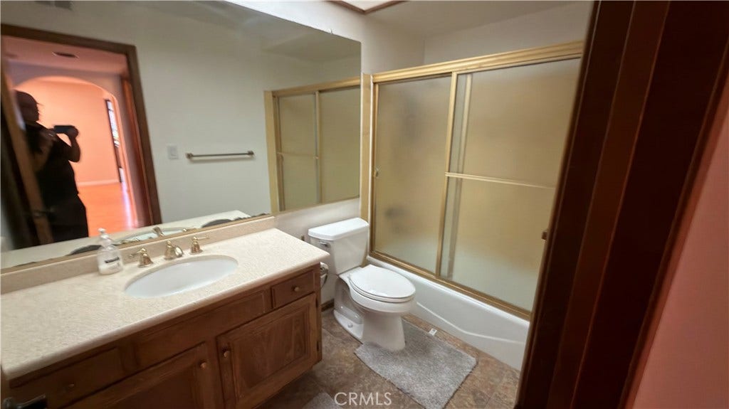 6358 Riviera Circle, Long Beach, CA 90815 Hall Bath