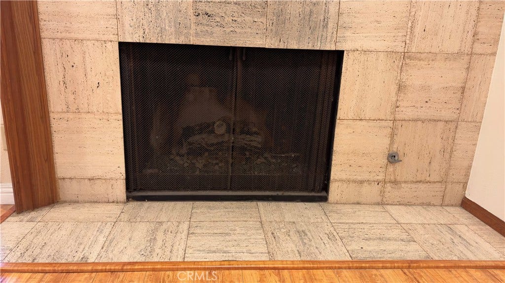 6358 Riviera Circle, Long Beach, CA 90815 Fireplace/Gas