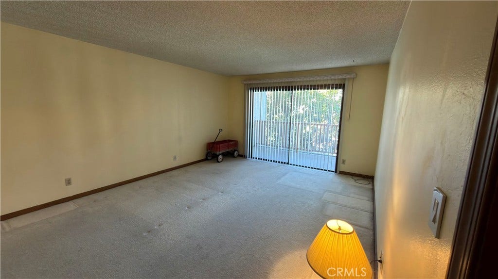6358 Riviera Circle, Long Beach, CA 90815 Master
Bedroom
with
Master Bedroom with Deck