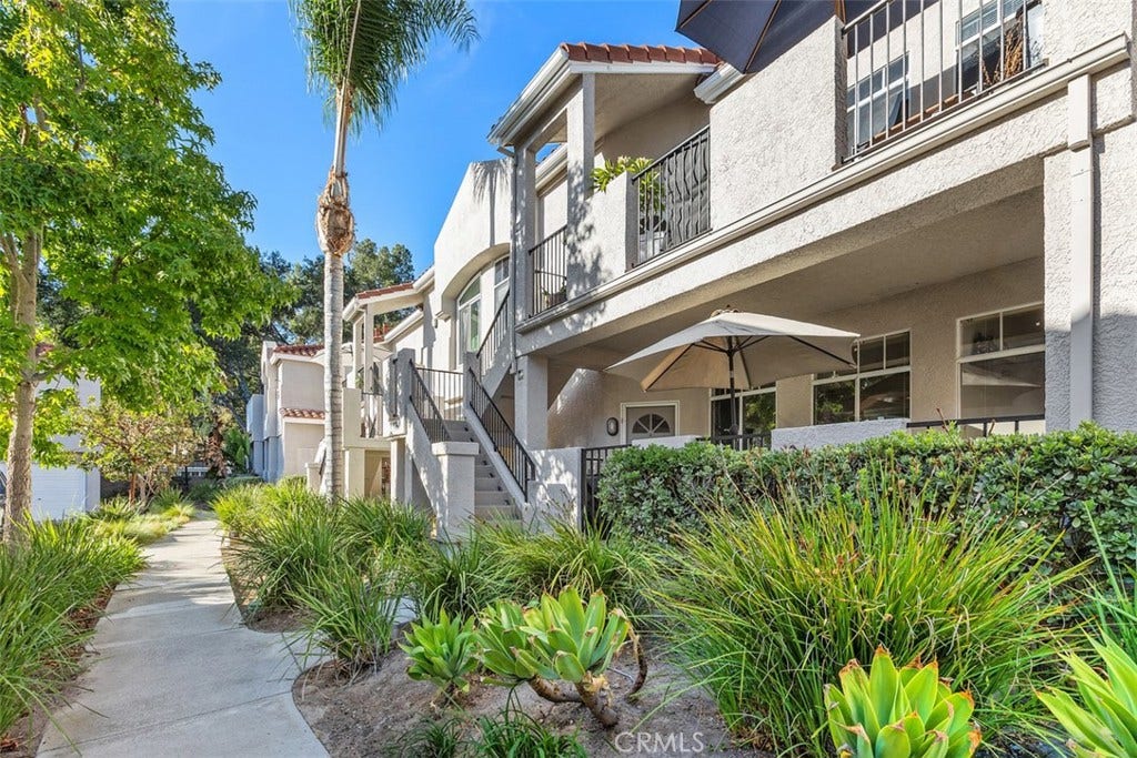109 Cinnamon Teal, Aliso Viejo, CA 92656 109 Cinnamon Teal, Aliso Viejo, CA 92656