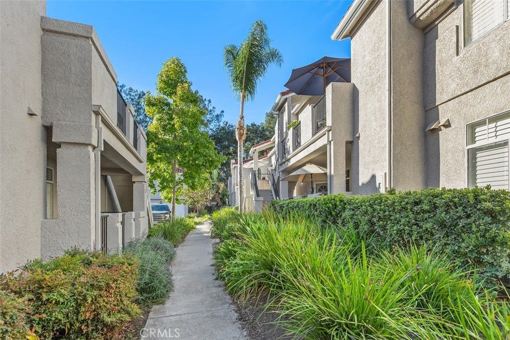 109 Cinnamon Teal, Aliso Viejo, CA 92656 109 Cinnamon Teal, Aliso Viejo, CA 92656