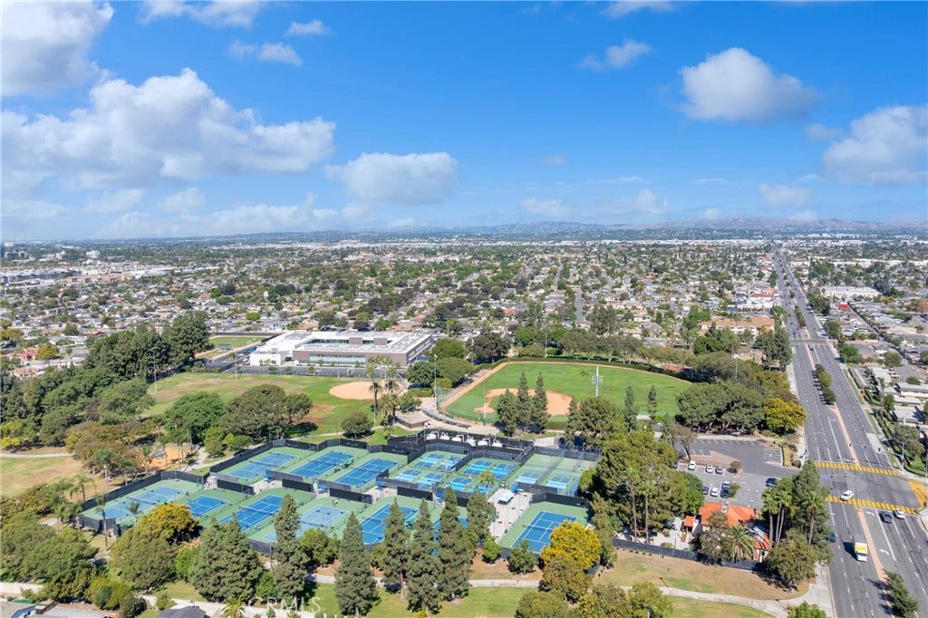 1622 E Morava, Anaheim, CA 92805 1622 E Morava, Anaheim, CA 92805