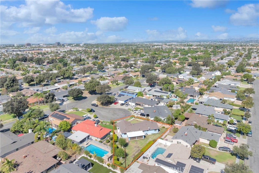 1622 E Morava, Anaheim, CA 92805 1622 E Morava, Anaheim, CA 92805