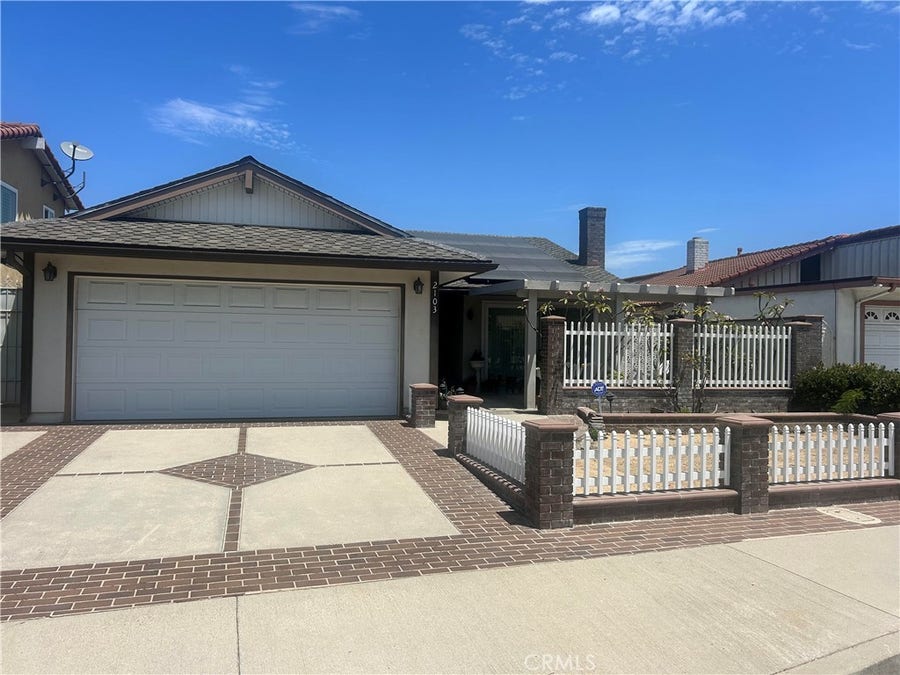 Property photo for 2103 Del Hollow, Lakewood, CA