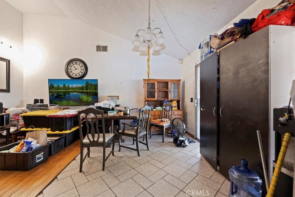 435 Leverett, La Puente, CA 91744 435 Leverett, La Puente, CA 91744