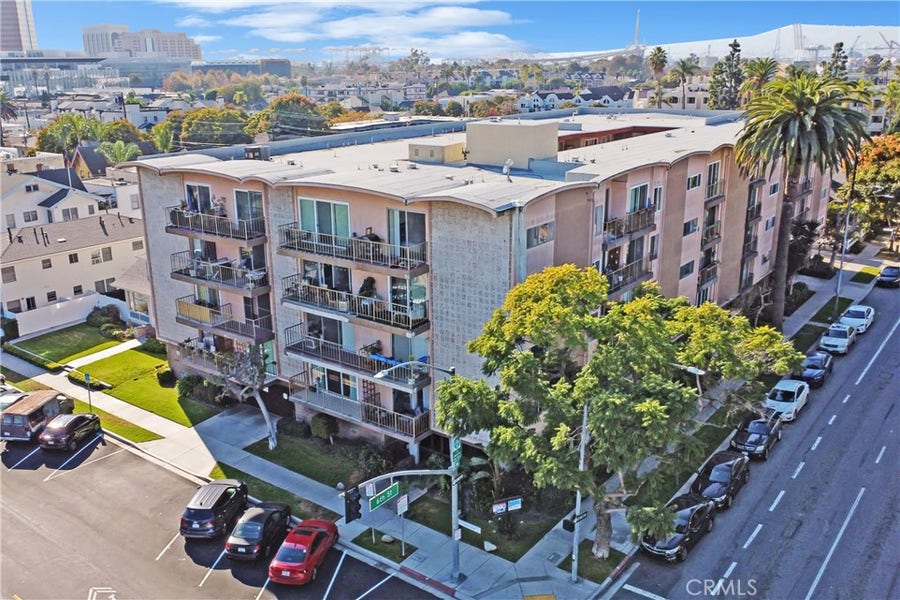 Property photo for 545 Chestnut Avenue, #406, Long Beach, CA