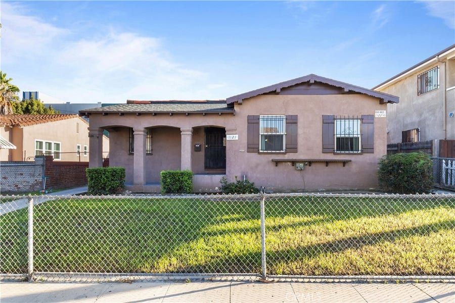 Property photo for 1120 W 85th, Los Angeles, CA