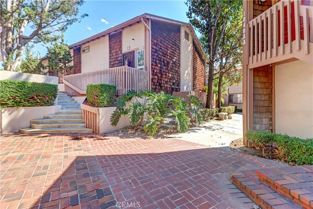 1048 Cabrillo Park Drive, #A, Santa Ana, CA 92701