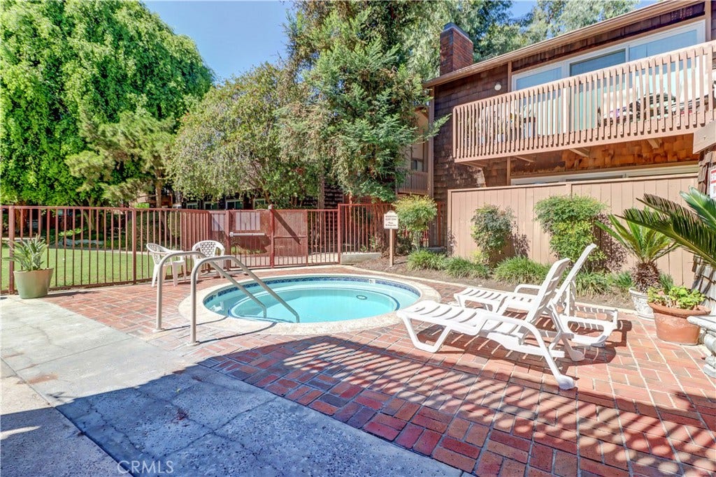 1048 Cabrillo Park Drive, #A, Santa Ana, CA 92701