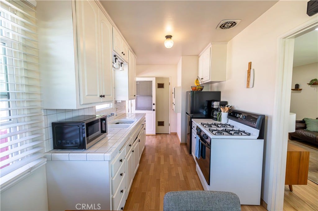 415 S Devon, Orange, CA 92868 Kitchen