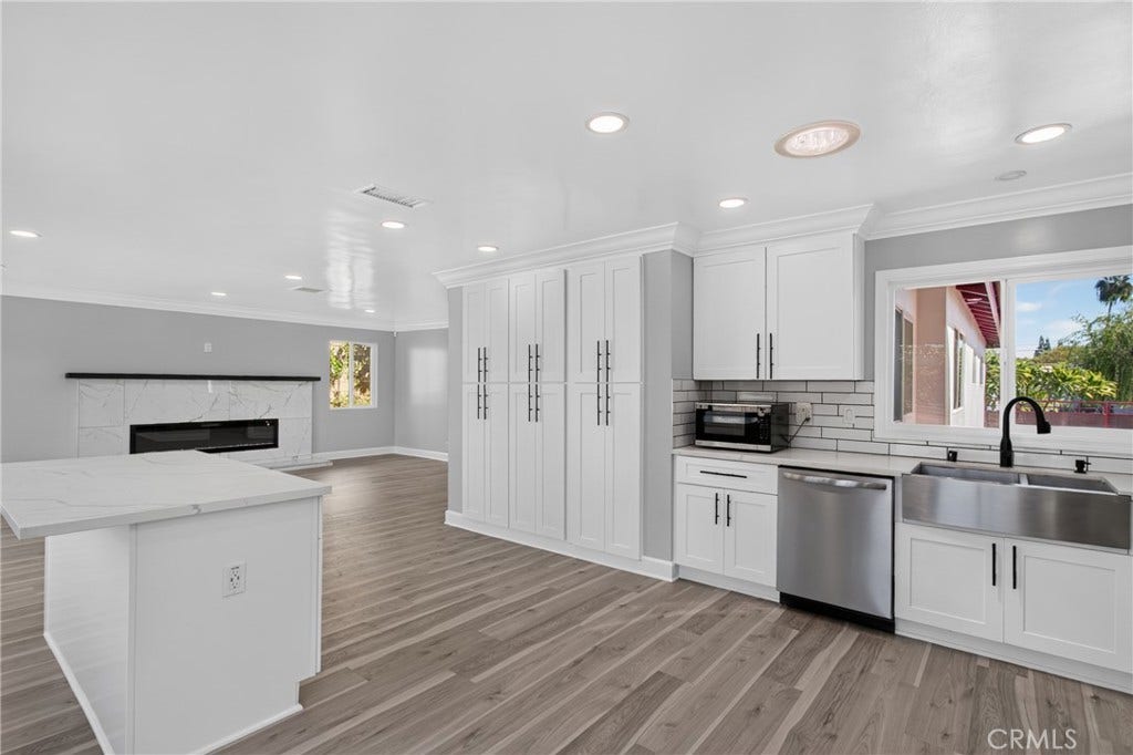 5451 Lockhaven Drive, Buena Park, CA 90621 Subway backsplash