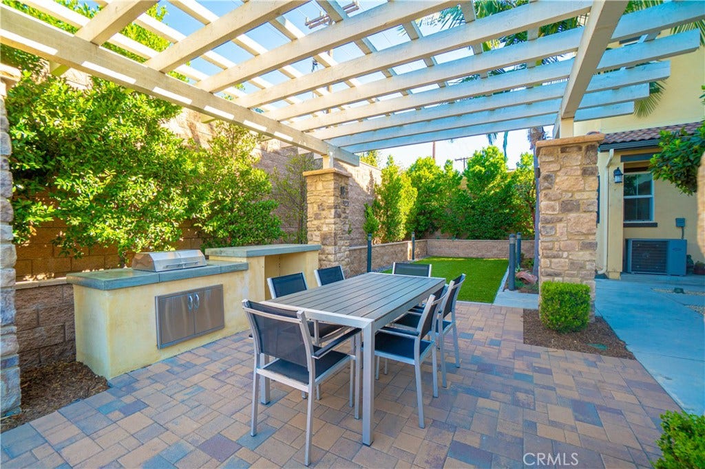 Community BBQ area with outdoor dining